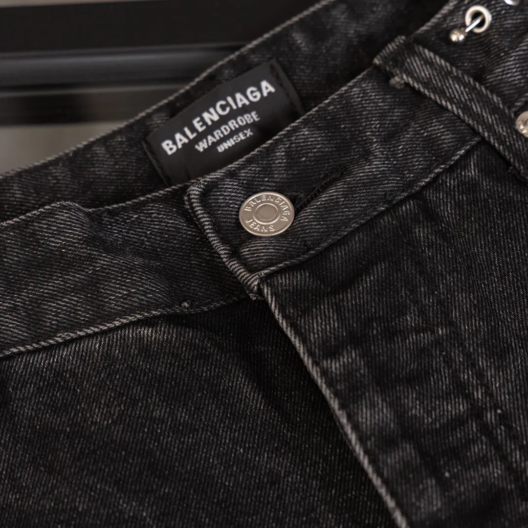 ！balenciaga* 24ss ， 460 Premium ， ， Breathable ， 。 Breathable， ， Classic 。 50 ， ， 100+， ， ， ， 。 。Classic Versatile。 ， ， ， Retro 100 1:1 1:1 logo 1:1 logo ：Black Size：S. M. L